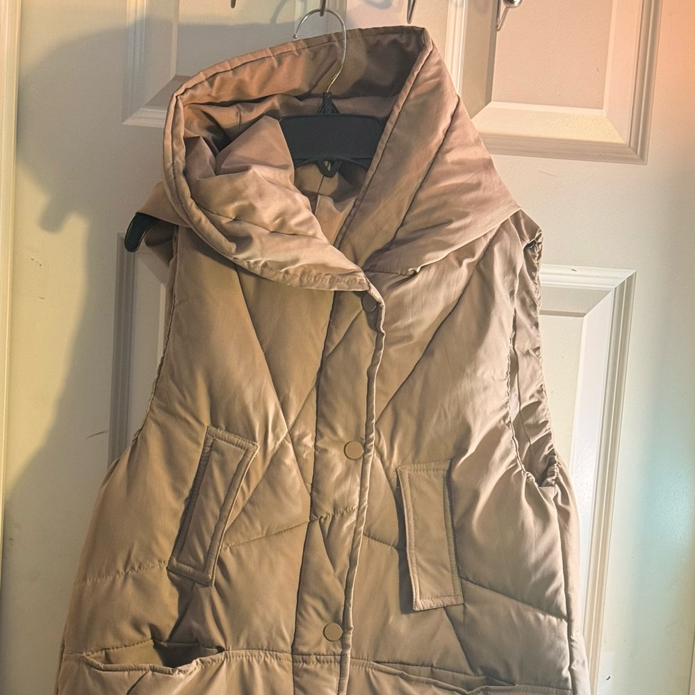 Women's Tan Quilted Vest